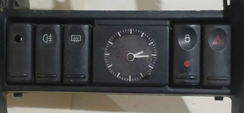 Marco Visera Renault 19 Con Reloj Y Teclas Leer Descripcion Negro - 3
