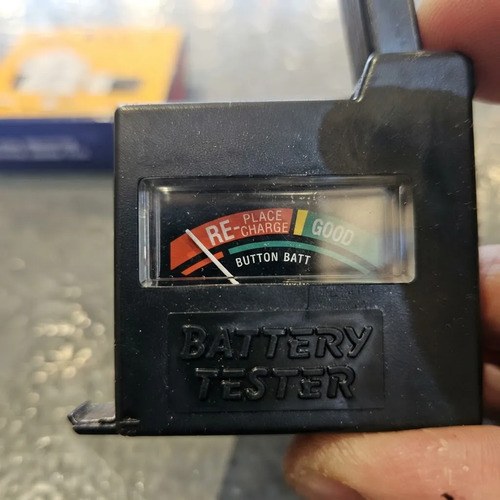 Probador Tester De Pilas Y Baterias Aa Aaa 9v 1.5v - 9