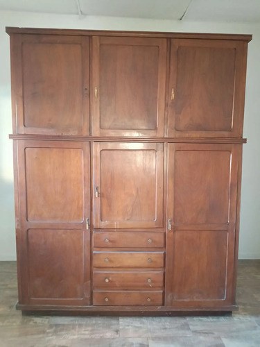 Ropero Antiguo De Madera Con Alzada 2,50mts X 2mts Marrón