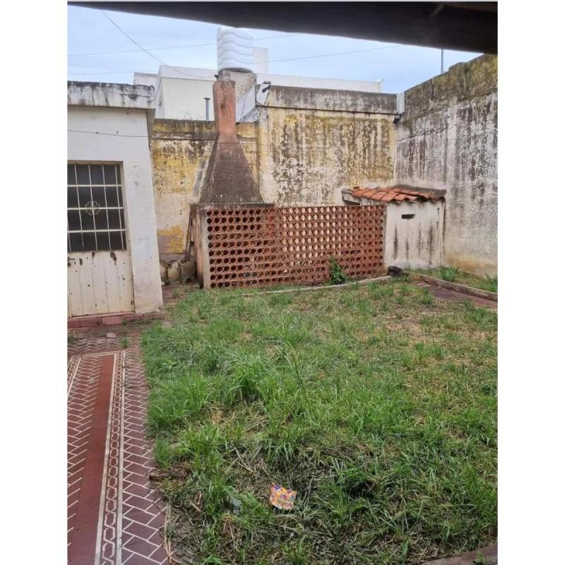 VENDO CASA EN MACROCENTRO OESTE - 6