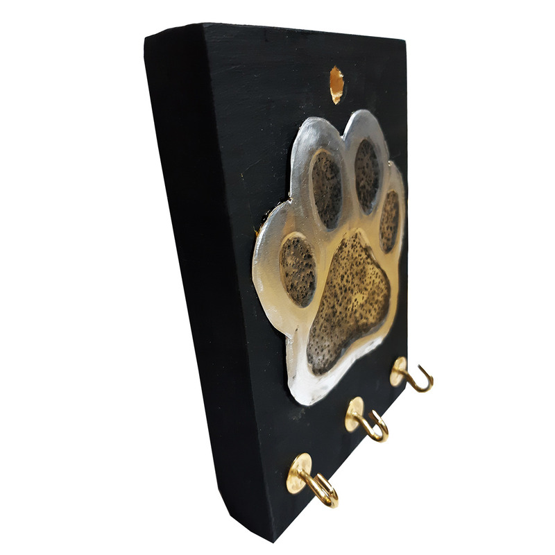 Porta Llaves Artesanal 3 Ganchos Con Figura en Aluminio Repujado - 2