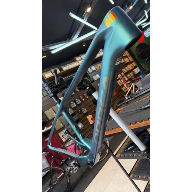 Cuadro Orbea Alma - Talle M - 2026 + Manillar OC Int + Vela OC Carbon
