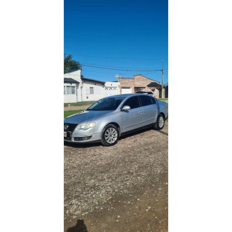 Volkswagen Passat 2011 2.0 TDI