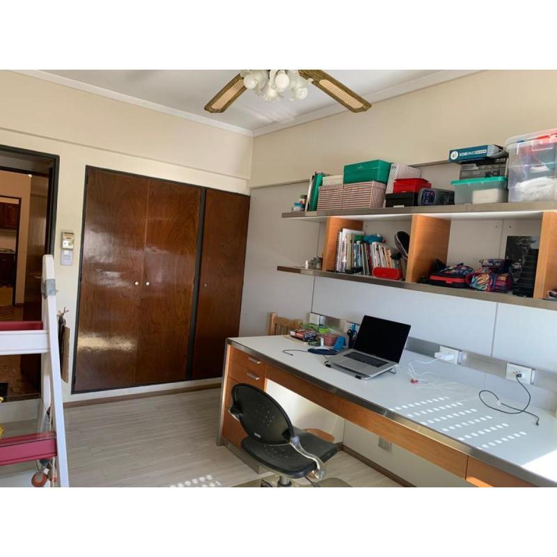 departamento ubicado en pleno centro de la ciudad de Cipolletti  2 dormitorios 1 baño living comedor