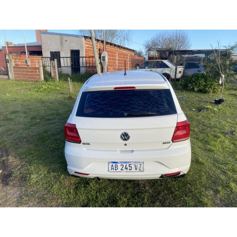 Volkswagen Gol 2017 Trendline 5P 1.6 - 6