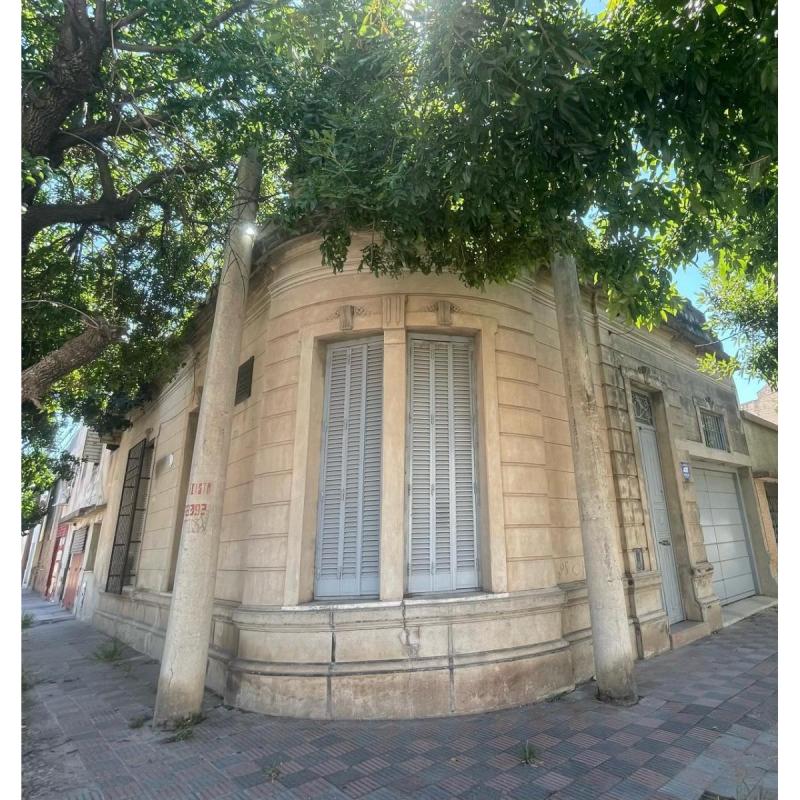 Casa en venta en barrio General Bustos