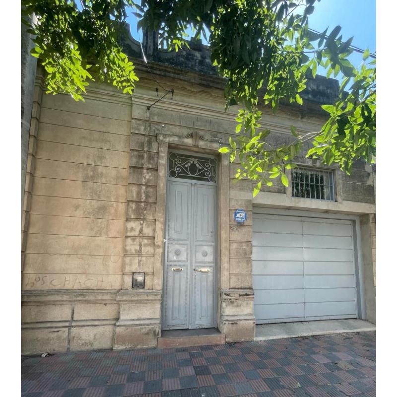 Casa en venta en barrio General Bustos - 2