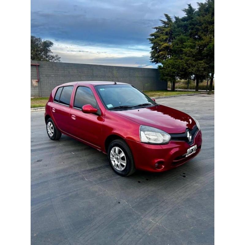 Renault Clio 2015 1.2 confort pack sat