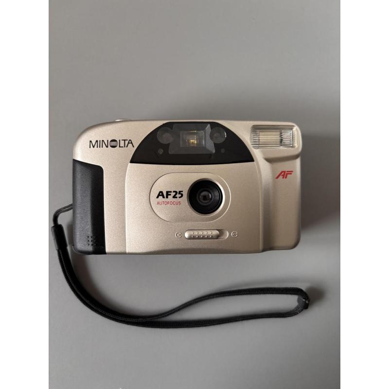 CAMARA VINTAGE ANALOGICA MINOLTA AF25 DE LOS 90s