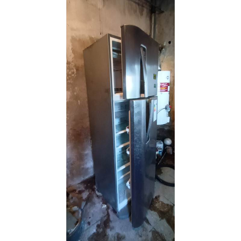 HELADERA USADA FUNCIONANDO