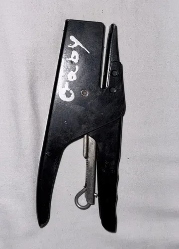 Abrochadora Metal Grap 10/50 Funiona Barbaro Negro - 4