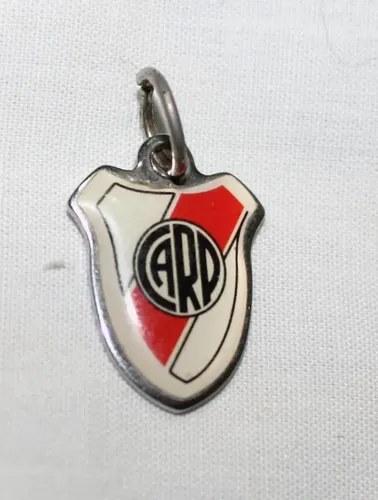 Dije De River Metal Y Acrílico 1,8 Cm Rojo - 4