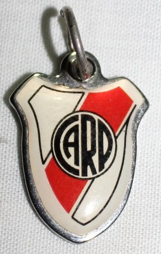 Dije De River Metal Y Acrílico 1,8 Cm Rojo - 5