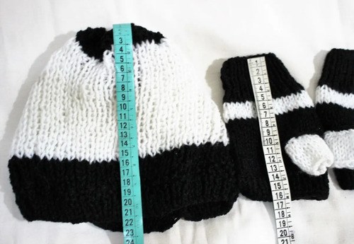 Gorro De Lana Tejido A Mano Y Guantes En Blancoy Negro Negro Unico - 3