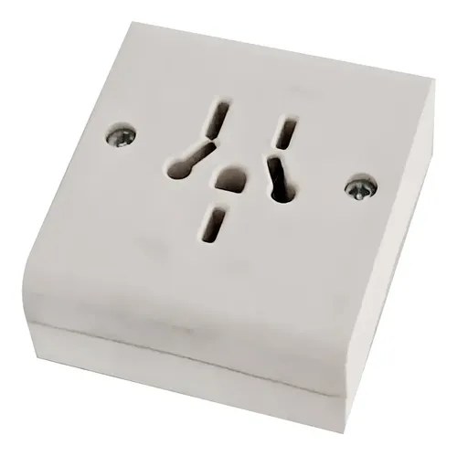 Toma Superficial Exterior Richi 10a 220v 3 Tomas Color Blanco