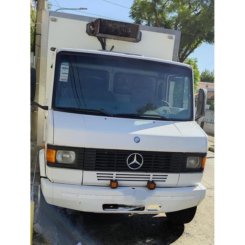 Mercedes Benz 710 plus