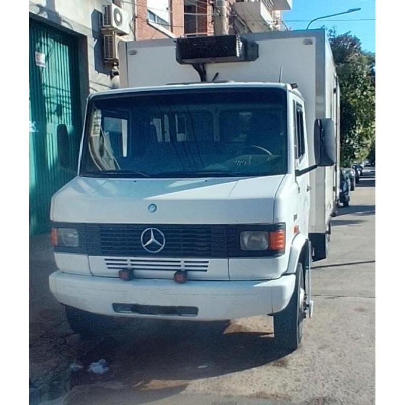 Mercedes Benz 710 plus - 3