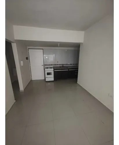 Departamento En Venta Sobre Av. San Martín Con Cochera Y Piletaexce