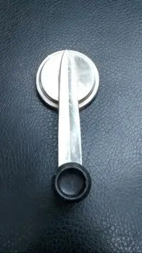 Manija Levanta Cristal Ford Falcon 62 / 77 Original Plateado