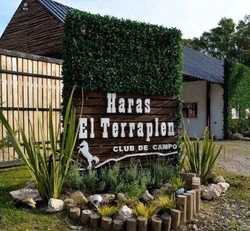 Casa En Venta En Barrio Haras El Terraplen Seguridad Amenities Lote De 10 X 30 M Pileta, Parrilla, Q - 10