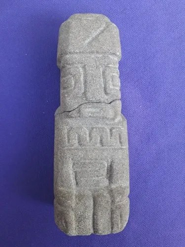 Piedra Volcánica Tallada Figura Tótem Consultar Stock