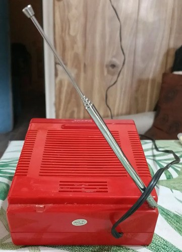 Reloj Despertador Digital Technidyne Con Radio Am/fm Retro Rojo - 6