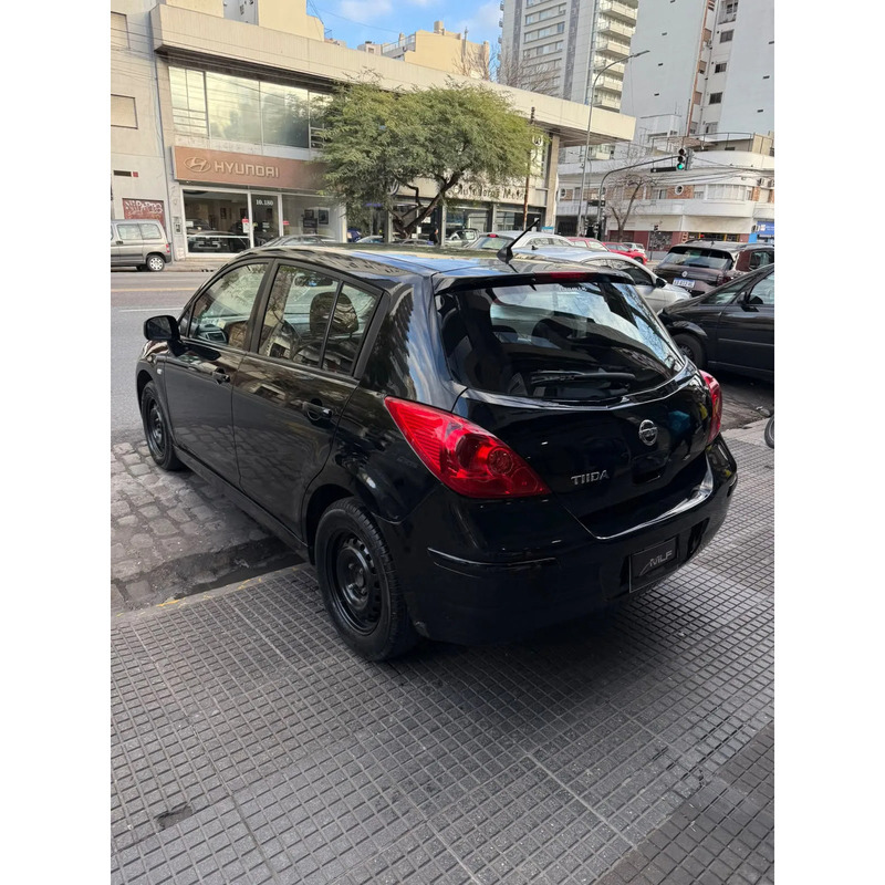 Nissan Tiida 1.8 Visia 2010 - 140.000 km - 4
