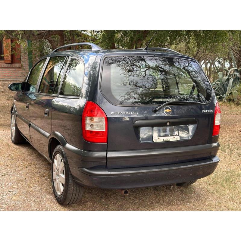 Chevrolet Zafira año 2008 GL 8v 2.0 279000 km - 4