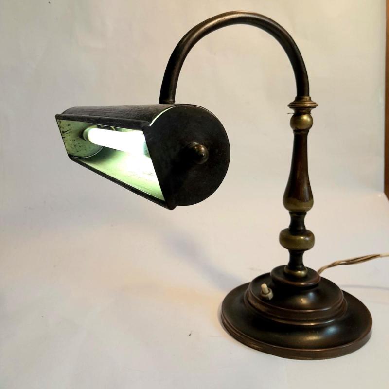 Antigua Lámpara De Bronce Para Piano Con Luz Fluorescente