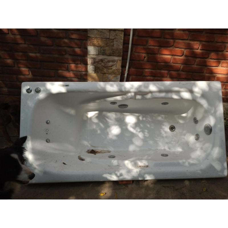 bañera jacuzzi hidromasaje con motor