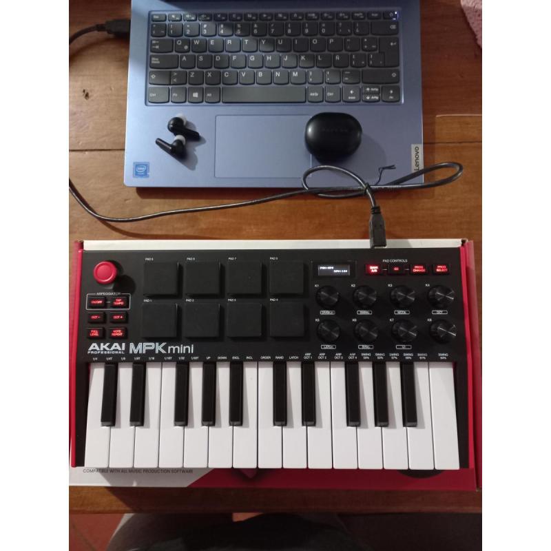 Vendo controlador MIDI Akai