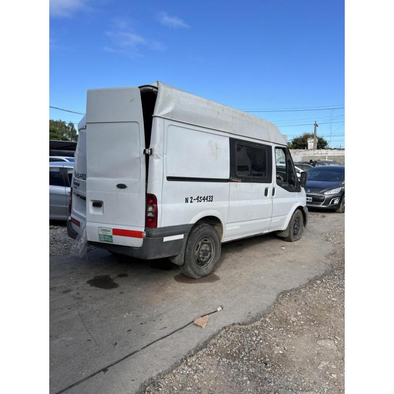 Ford Transit 2.4 Tdi Furgon Corto Modelo:2012 Color:blanco - 4