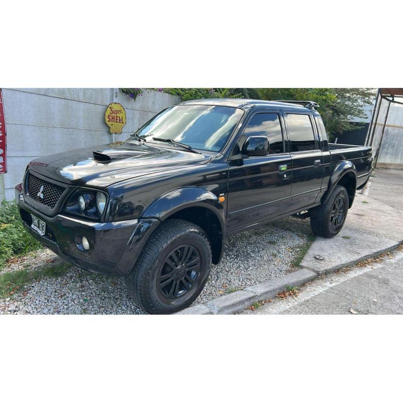 Mitsubishi L200 2009 4x4 manual