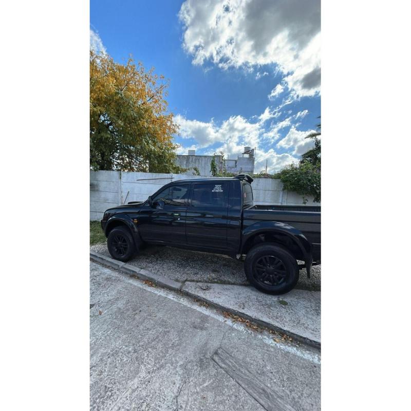 Mitsubishi L200 2009 4x4 manual - 2