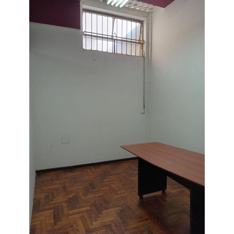 Vendo Oficina muy buena ubicación 30 m2 Dueño Directo - 8
