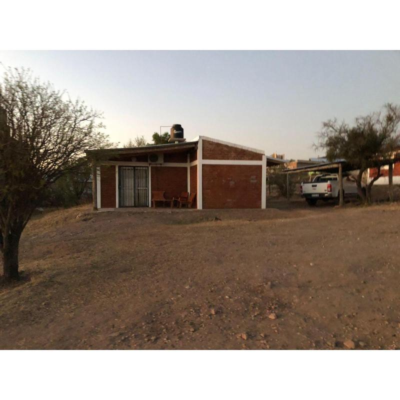 Vendo/ Permuto Casa con pileta y tres Cabañas. Excelente ubicación.