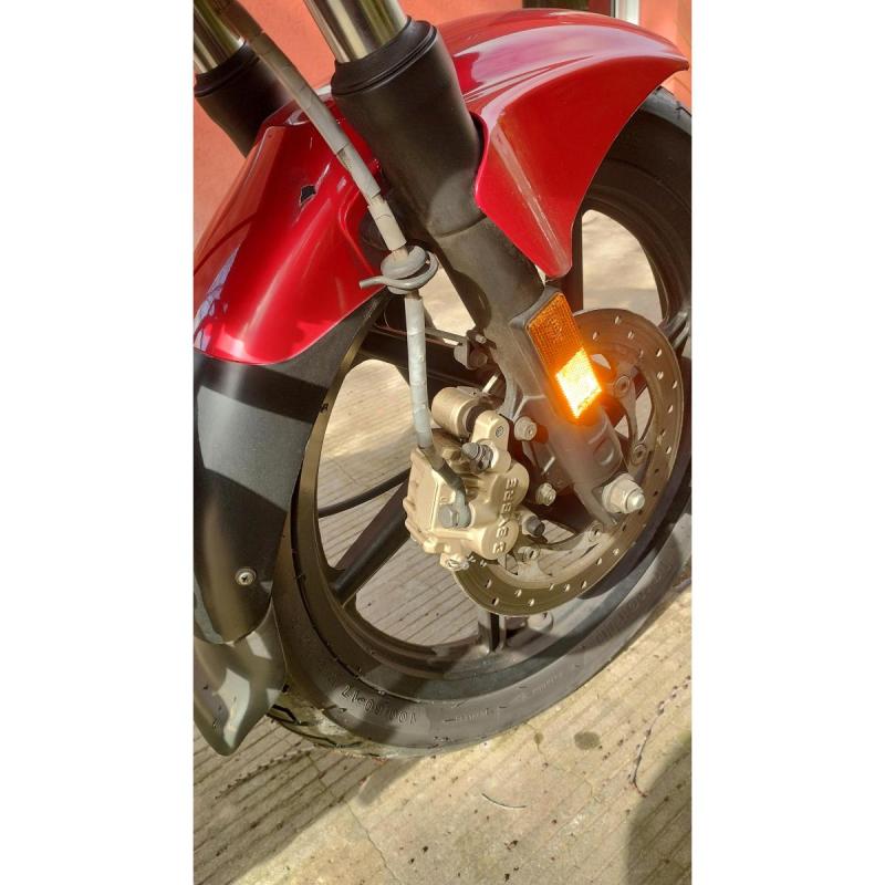 Bajaj Rouser 220 F Color Rojo Y Negro, 35000 Km, Único Dueño - 9
