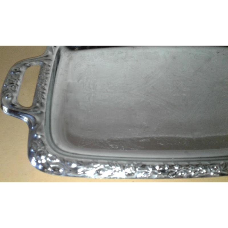 Fuente En Acero Inoxidable Con Asas, Finamente Tallada En Su Interior - 2/2