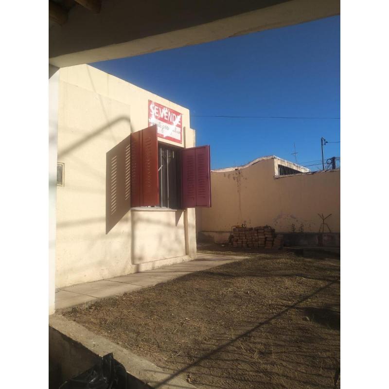 vendo casa 4 habitaciones en barrio jardin municipal menodza