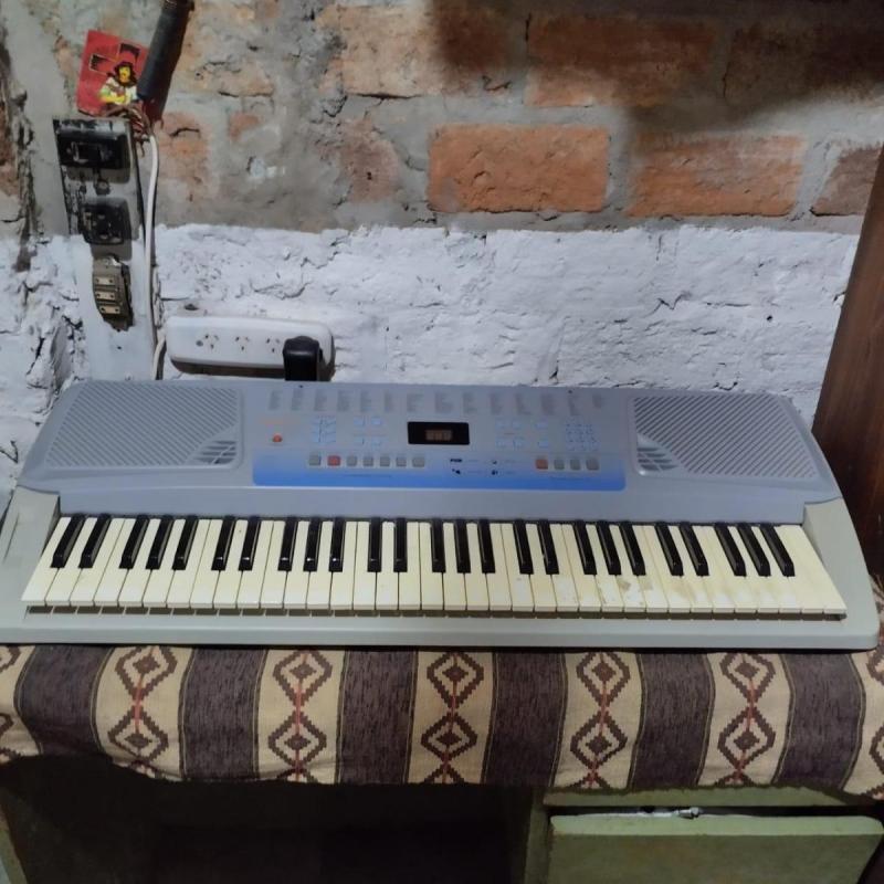 Teclado Ringway CK62 de 61 teclas – Excelente estado – $100.000 – Burzaco - 5