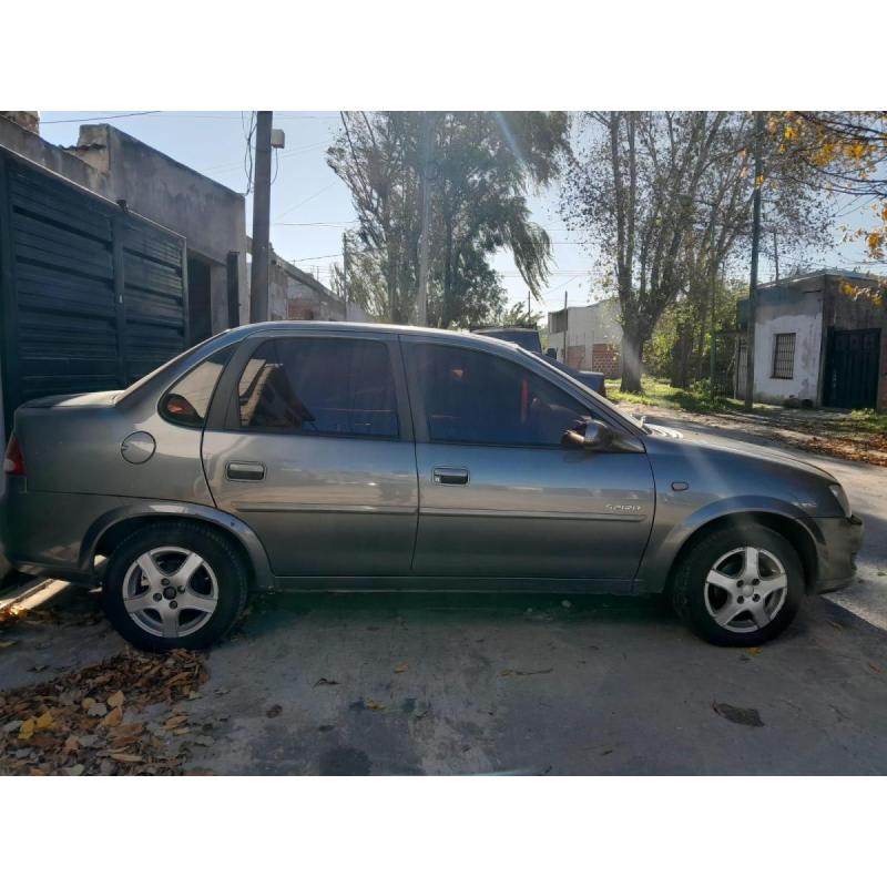 Chevrolet Corsa Classic - 4