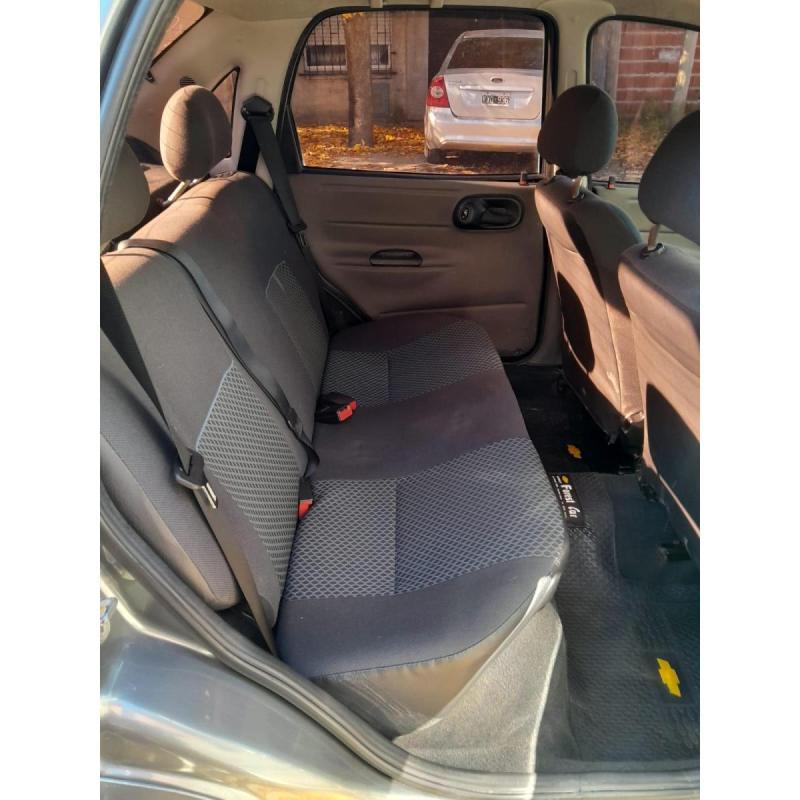 Chevrolet Corsa Classic - 8