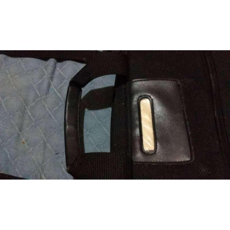 En venta: Bolso de color negro, marca PRIMICIA - 15