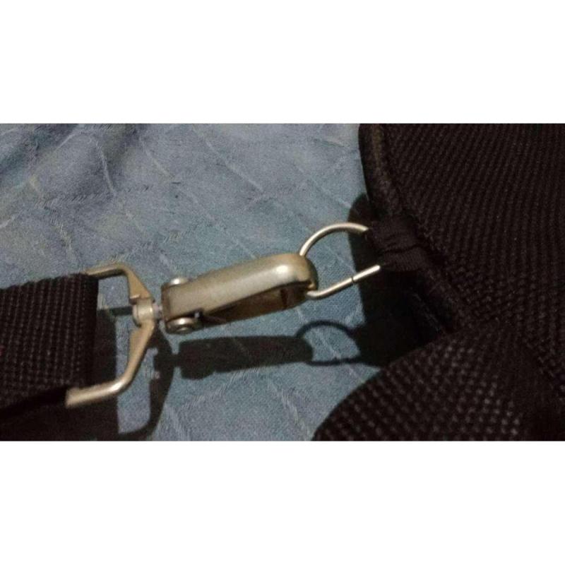 En venta: Bolso de color negro, marca PRIMICIA - 18