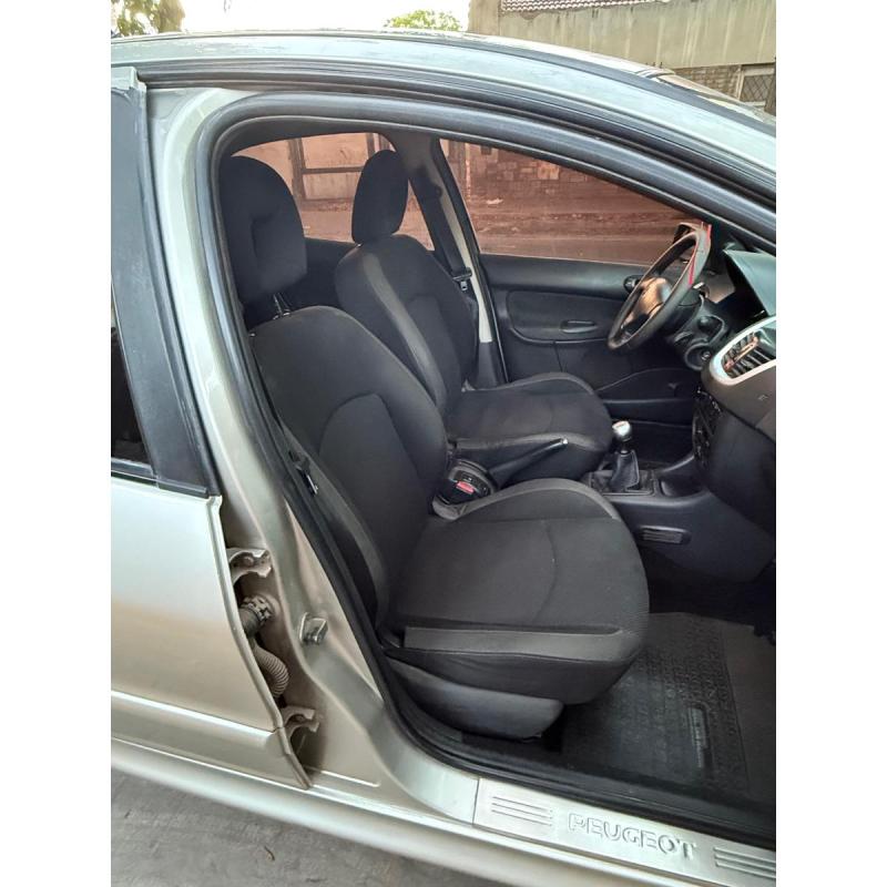 Peugeot 207 2010 - 4/7