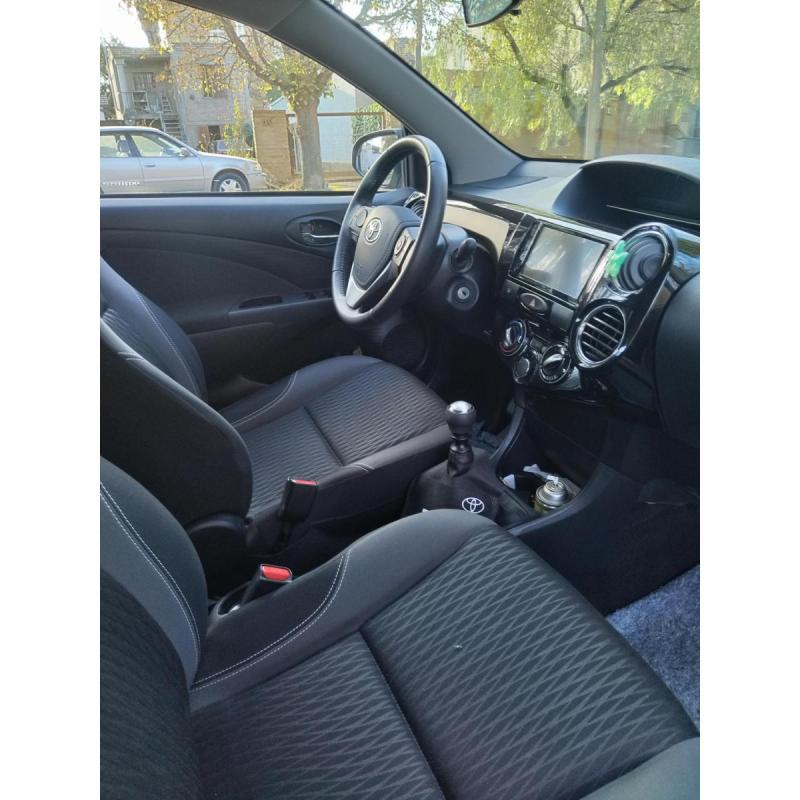 Etios sedán 5P 1.5 XLS 6MT 2021 - 3