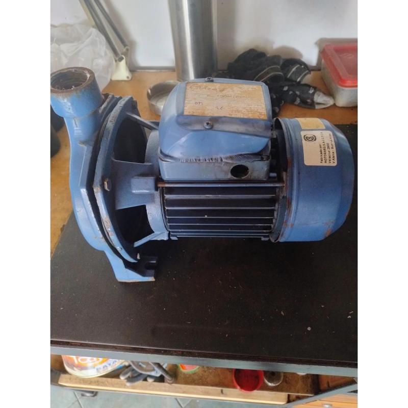 Reparación de bombas de agua centrífugas, sumergibles y presurizadoras.