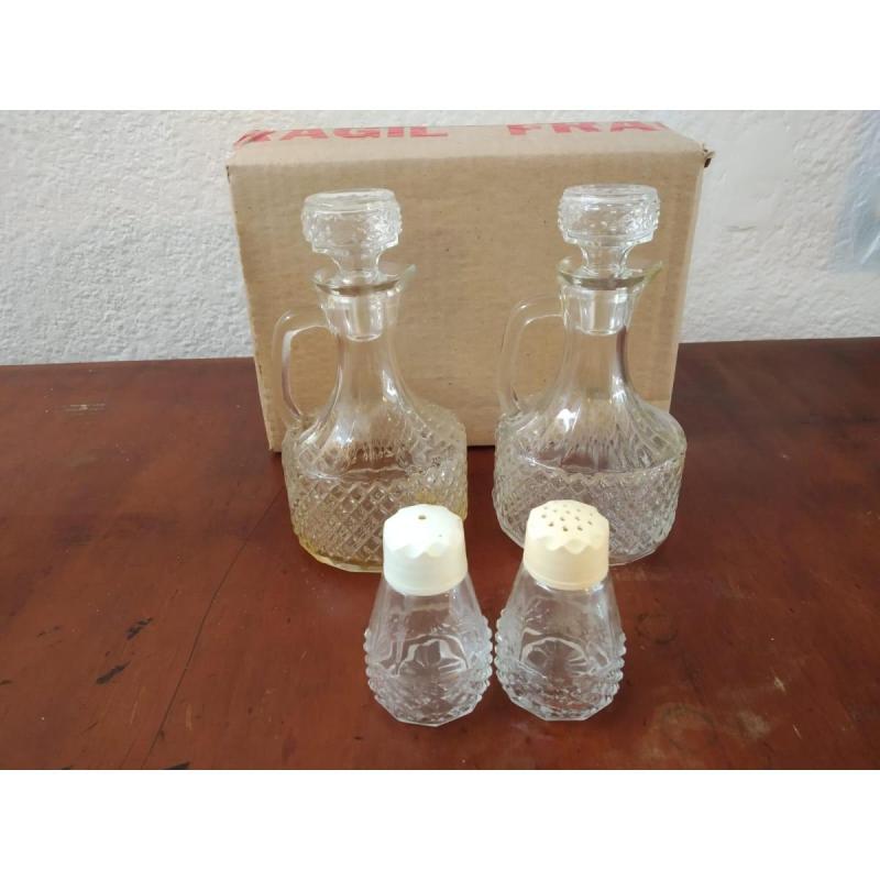 Ser de aceitero, vinagre, etc