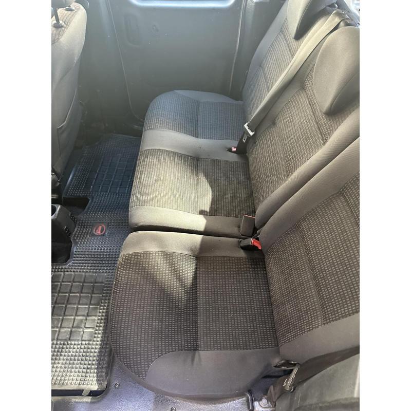 berlingo 2015 1.6 hdi. furgon business mixto. - 7