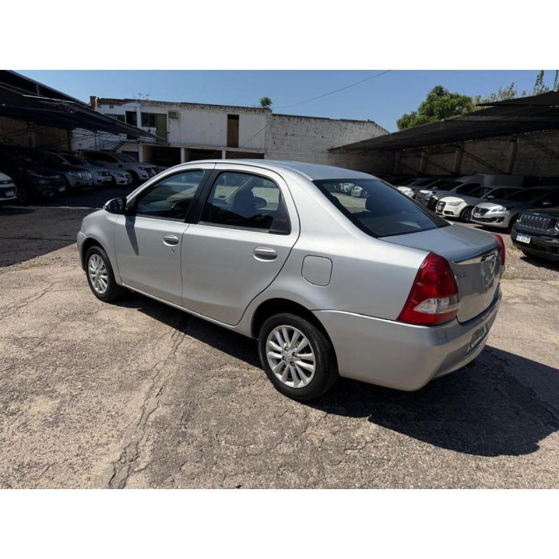 Etios 2015 - 3